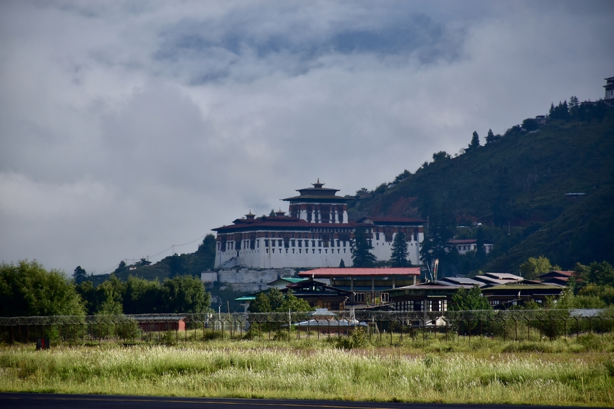 ブータン自動車横断旅行 (1) パロの谷